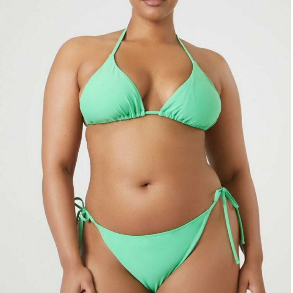 Plus size string bikini bottoms